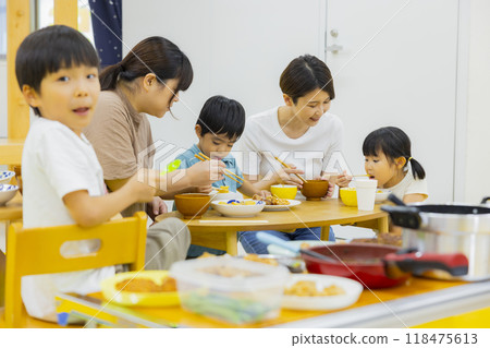 兒童食堂圖片 兒童食堂圖片 118475613