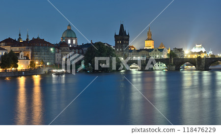 Evening view of the iconic Charles Bridge over Vltava river and Prague Old town cityscape, in Prague, Czech Republic 118476229