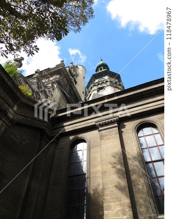 Bernardine Church courtyard to the building of the cathedral and the monastery with the figures 118478967