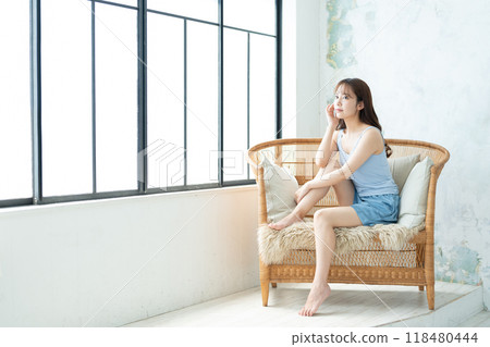 Young women body care beauty image Young women body care beauty image 118480444