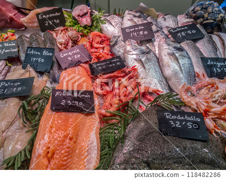 Fresh food market with variety of fresh fish, Murci, Spain 118482286