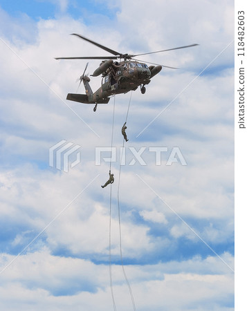 Rappelling from a Japan Ground Self-Defense Force UH-60J helicopter 118482603