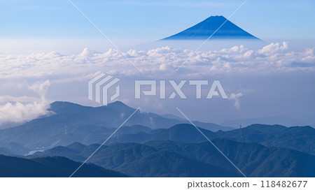藍天和富士山，天空世界的壯麗景色（金峰山景觀） 118482677