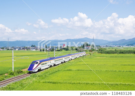 [Yamagata Line] Shinkansen Tsubasa train running through rural scenery 118483126