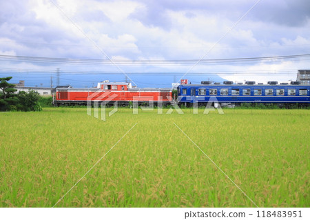 DL Gunma fin9被DD51-842牽引沿著兩毛線行駛_2024年9月16日拍攝 118483951