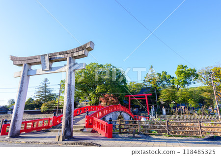 The Misogibashi Bridge and torii gates in front of the shrine "The only thatched temple or shrine structure designated as a national treasure" Aoi Aso Shrine (National Treasure) (Hitoyoshi City) 118485325