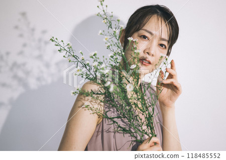 40s Japanese women, beauty and skin care images 118485552