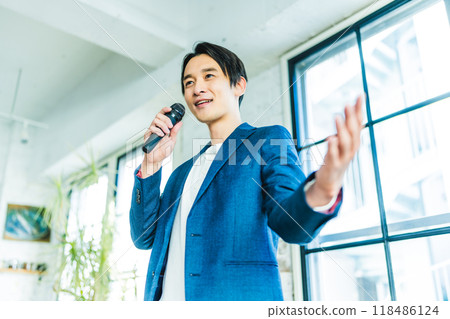 男性肖像』 118486124