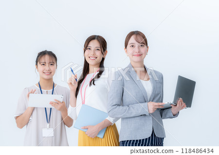 Young business woman Young business woman 118486434