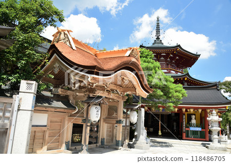 Jofukuji Temple [Koyasan Town, Wakayama Prefecture] 118486705