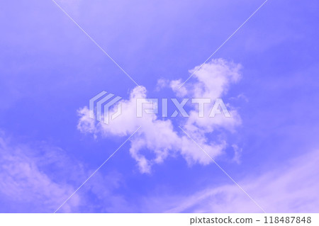 White clouds spread across the blue sky (background material) White clouds spread across the blue sky (background material) 118487848