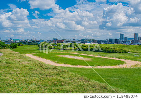 Yodogawa River Park, view from Yodogawa Shinbashi, Neyagawa City Yodogawa River Park, view from Yodogawa Shinbashi, Neyagawa City 118488074