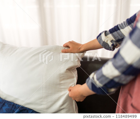 Bed make-up 118489499