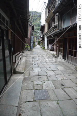 Blue Cobblestone Street (Mihonoseki Town, Matsue City, Shimane Prefecture) 118490129
