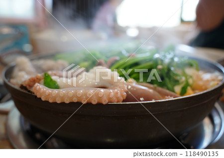 Korean health food Yeonpotang. Boiled with octopus and various vegetables. 118490135