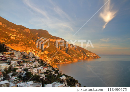 Evening view of the cityscape and mountain slopes of Positano on the Amalfi Coast, a World Heritage Site, Salerno Province, Campania, Republic of Italy, Southern Europe 118490675