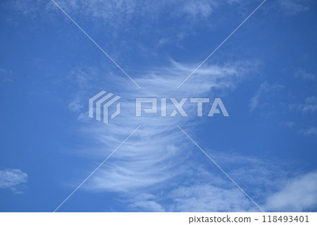 Cirrus cloud Cirrus cloud 118493401