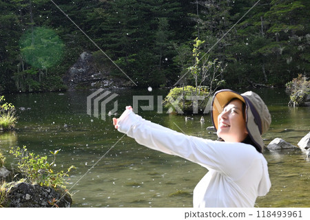 Mountain girl and the fox's wedding Mountain girl and the fox's wedding 118493961