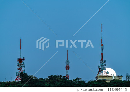 稻佐山展望台與豐收之月[長崎市] 118494443