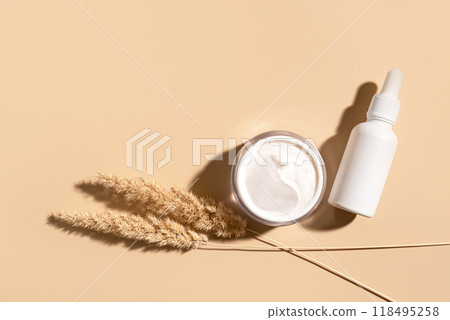 Anti aging cosmetic products with natural dry grass Anti aging cosmetic products with natural dry grass 118495258