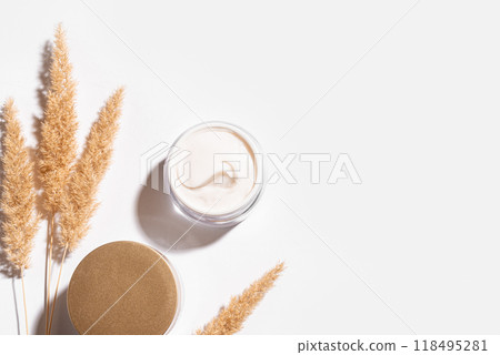 Collagen facial cream and dry reeds Collagen facial cream and dry reeds 118495281