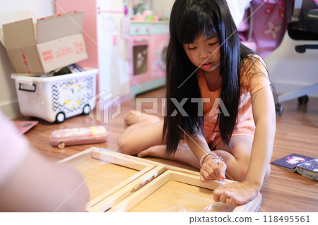 Father and Daugther 118495561