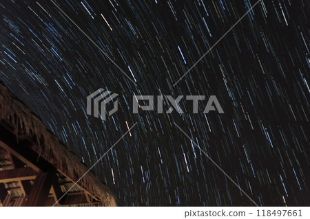 Maldives starry sky 2 118497661