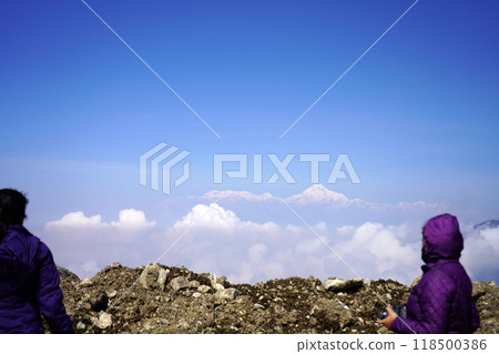 Atlast The Majestic Kanchenjunga Show its beauty to the traveller after the cloudy weather 118500386