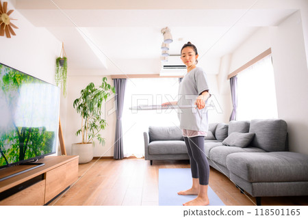 女性肖像 118501165