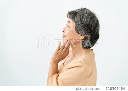 Beauty Senior Woman Profile 118507464