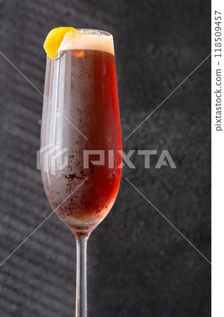 Kir Royale Cocktail 118509457