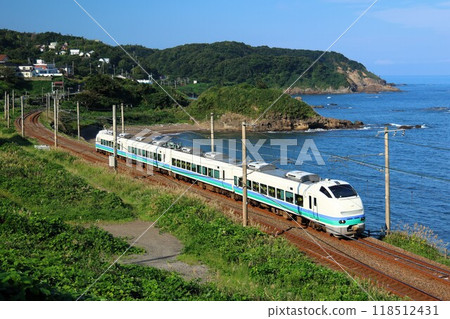 [JR East] E653 Series Limited Express "Shirayuki" ~ Kaminumatari Color ~ and the Sea of Japan (Shinetsu Main Line: Aomigawa ~ Kujiranami) 118512431
