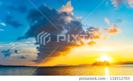 Sunset glow of Lake Shinji 118512703