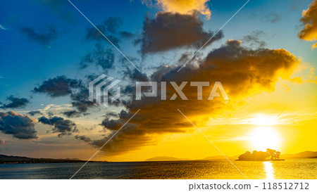 Sunset glow of Lake Shinji 118512712