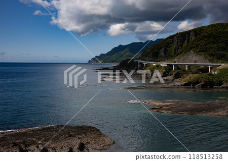 Beautiful summer coast 118513258