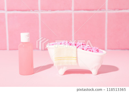 Decorative bath with wax granules for depilation 118513365
