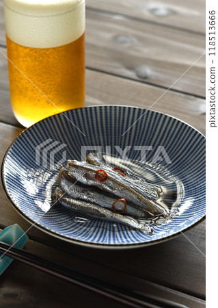 Small sardines pickled in sweet vinegar 118513666