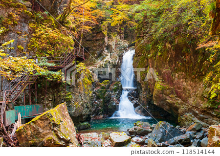 甘達特峽谷(秋季):三瀧瀑布 甘達特峽谷(秋季):三瀧瀑布 118514144