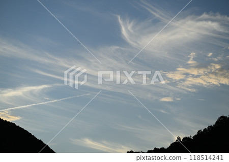 秋天的捲雲 118514241