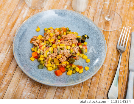 California tuna salad served on plate 118514524
