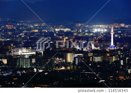 [Kyoto Prefecture] Night view around JR Kyoto Station (Kyoto Tower and Toji Temple) 118516543