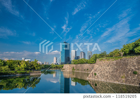 從大阪城外護城河眺望大阪商務園區 118519205
