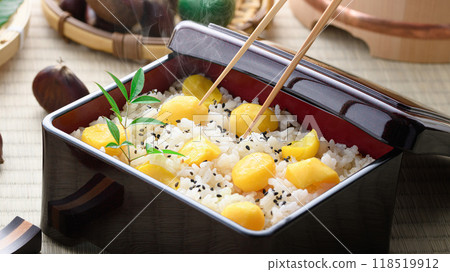 Taste of Autumn Chestnut rice in a bento box 118519912