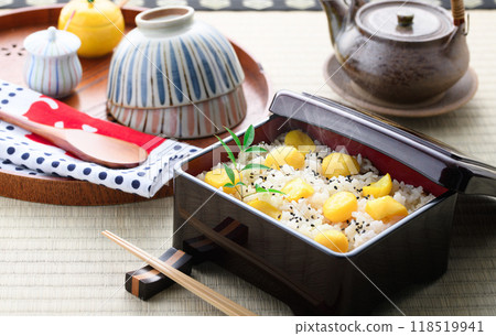 Taste of Autumn Chestnut rice in a bento box 118519941