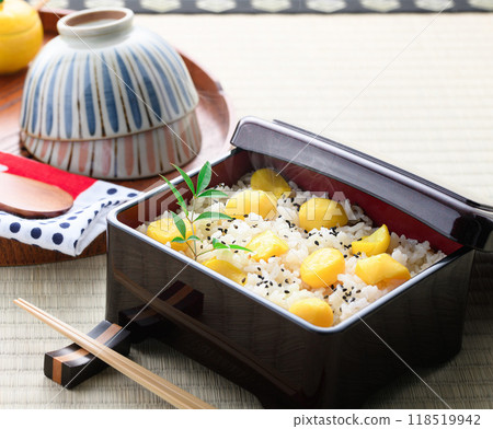 Taste of Autumn Chestnut rice in a bento box 118519942