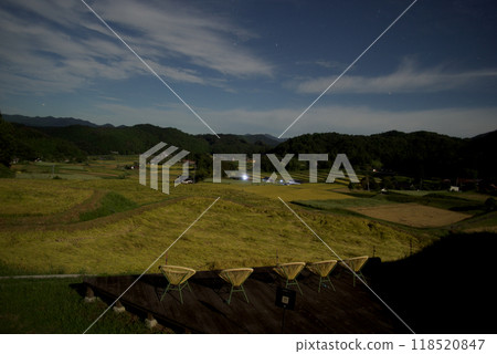 月光三河內梯田露台月光椅、金色梯田、星空複製空間 118520847