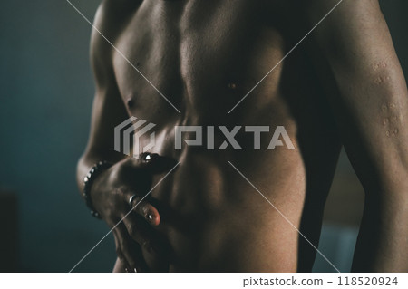 Men's beauty 118520924