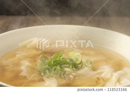 wonton wonton soup 118523166