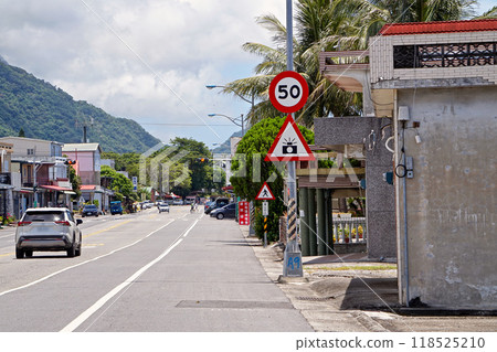華東海岸公路及路標[台灣/台東縣東河鄉] 118525210
