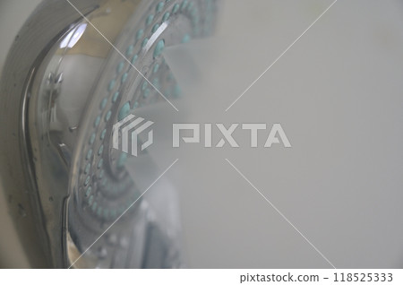 Shower heads that can be used on people and pets alike: Fine bubble, nano bubble, micro bubble shower 118525333